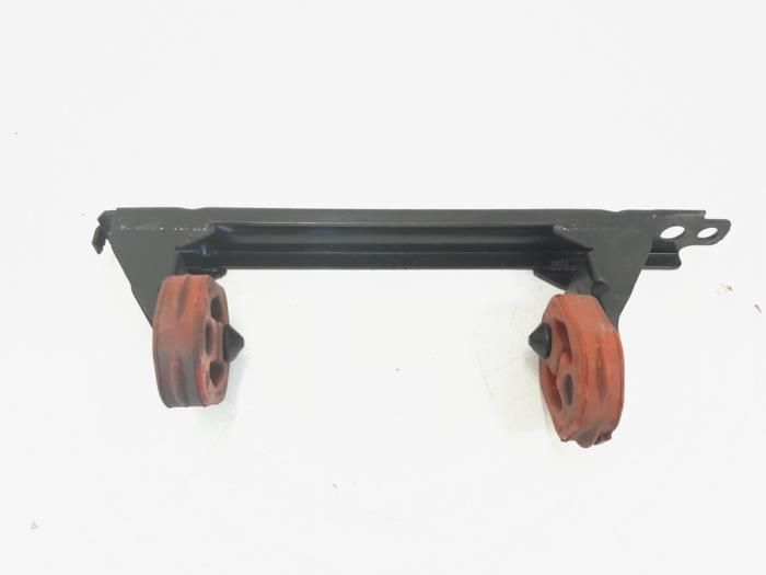 Muffler mount bracket