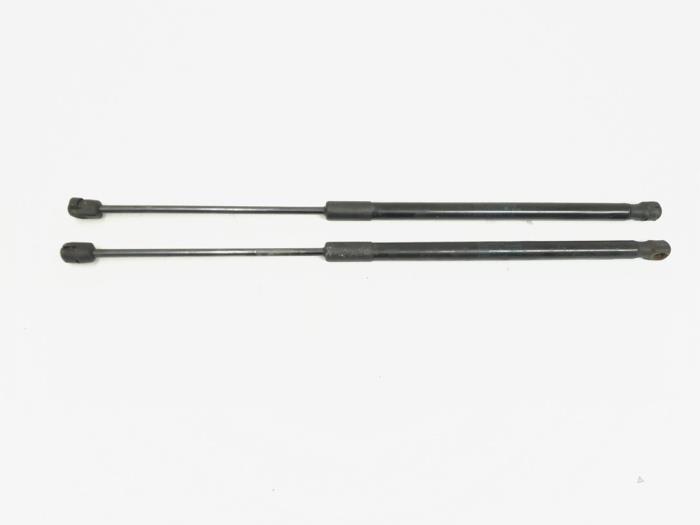 Set of tailgate gas struts from a BMW 3 serie Touring (E91) 318d 16V 2010