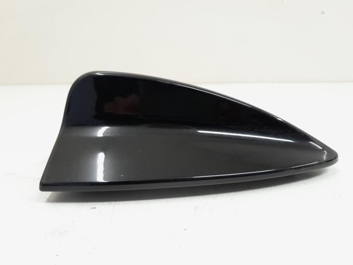 Roof (GPS) antenna cover