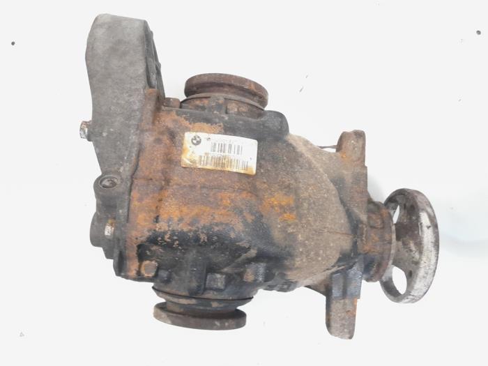 Gebrauchte Differential hinten BMW 3 serie Touring (E91) 318d 16V Preis € 240,00 Margenregelung angeboten von GEJO Revisie & Onderdelen BV