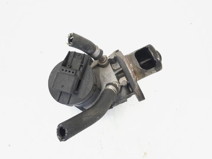 EGR valve BMW 3 serie Touring 318d 16V - 4246R014 N47D20C