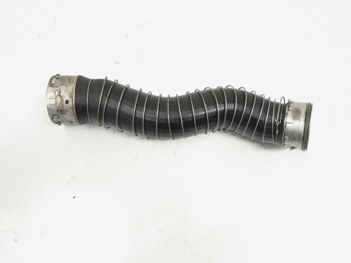 Usados Manguera intercooler BMW 3 serie Touring (E91) 318d 16V Precio € 9,00 Norma de margen ofrecido por GEJO Revisie & Onderdelen BV