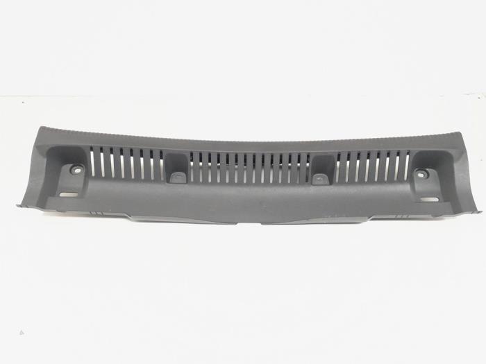 Luggage compartment trim from a Volkswagen Golf Plus (5M1/1KP) 1.4 TSI 160 16V 2008