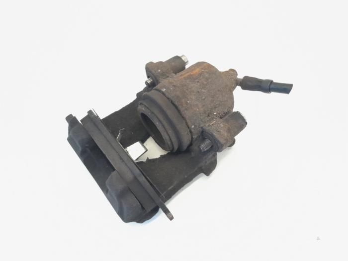 Gebrauchte Bremszange rechts vorne Volkswagen Bora (1J2) 2.0 Preis € 2,49 Margenregelung angeboten von GEJO Revisie & Onderdelen BV