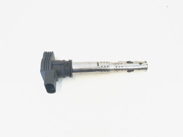 Usagé Bobine Audi A4 (B8) 1.8 TFSI 16V Prix € 3,00 Règlement à la marge proposé par GEJO Revisie & Onderdelen BV