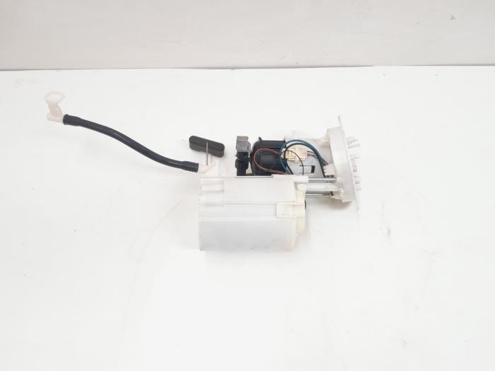 Usagé Pompe essence Audi A4 (B8) 1.8 TFSI 16V Prix € 35,00 Règlement à la marge proposé par GEJO Revisie & Onderdelen BV