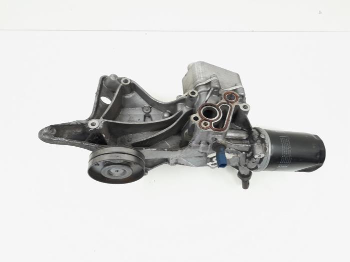 Gebrauchte Ölfiltergehäuse Audi A4 Avant (B8) 1.8 TFSI 16V Preis € 29,00 Margenregelung angeboten von GEJO Revisie & Onderdelen BV