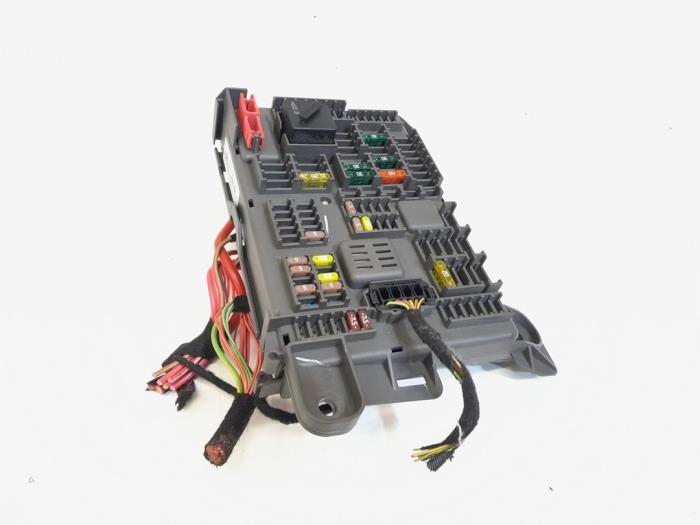 Fuse box from a BMW X5 (E70) 30d xDrive 3.0 24V 2011