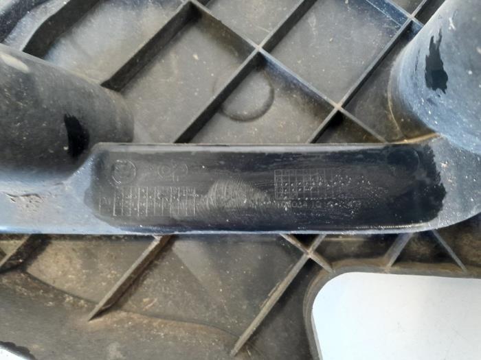 Rear bumper bracket, left BMW X5 30d xDrive 3.0 24V - 51127227757