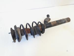 Used Front shock absorber rod, right BMW 3 serie Touring (E91) 318d 16V Price € 34,95 Margin scheme offered by GEJO Revisie & Onderdelen BV
