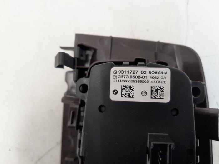 Light switch from a BMW X5 (F15) xDrive 40d 3.0 24V 2014