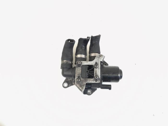 Begagnade Extra vattenpump BMW X5 (F15) xDrive 40d 3.0 24V Pris € 39,95 Marginaltabell erbjuds av GEJO Revisie & Onderdelen BV