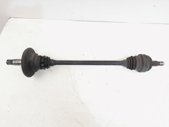 Gebrauchte Antriebswelle links hinten Mercedes C Estate (S205) C-180 BlueTEC, C-180 d 1.6 16V Preis € 90,00 Margenregelung angeboten von GEJO Revisie & Onderdelen BV