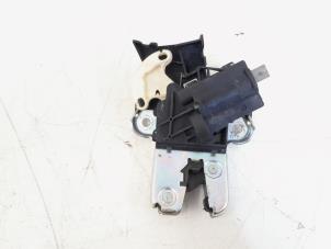 Usagé Mécanique de verrouillage hayon Audi A4 (B8) 2.0 TDI 16V Prix € 14,00 Règlement à la marge proposé par GEJO Revisie & Onderdelen BV