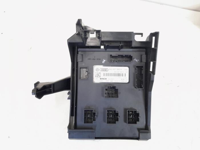 Used Body control computer Audi A4 (B8) 2.0 TDI 16V Price € 54,00 Margin scheme offered by GEJO Revisie & Onderdelen BV