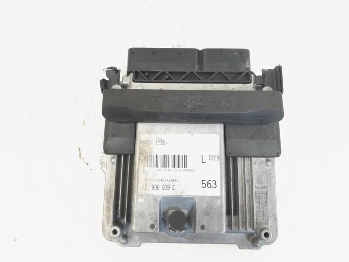 Used Engine management computer Audi A4 (B8) 2.0 TDI 16V Price € 99,00 Margin scheme offered by GEJO Revisie & Onderdelen BV