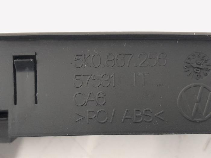 Electric window switch from a Volkswagen Golf VI (5K1) 1.4 TSI 122 16V 2009