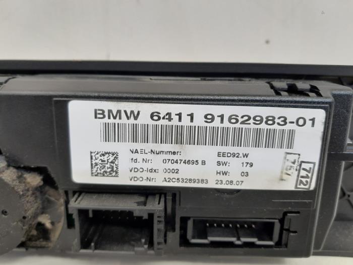 Heizung Bedienpaneel van een BMW 3 serie (E90) 318d 16V 2009