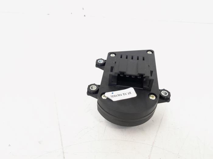Electric seat switch from a Volkswagen Passat (362) 2.0 TDI 16V 170 2011