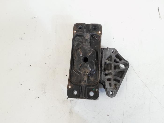 Gearbox mount from a Ford Transit 2.2 TDCi 16V 2009