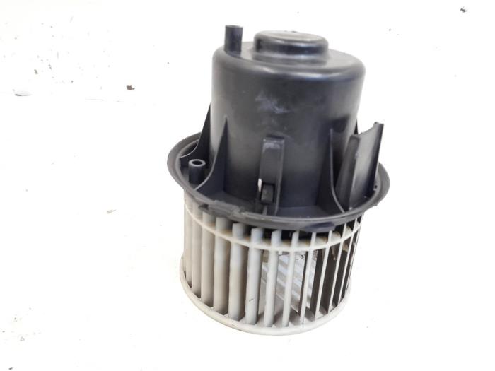 Heating and ventilation fan motor from a Ford Transit 2.2 TDCi 16V 2009