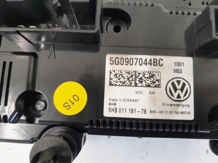 Heater control panel from a Volkswagen Golf VII (AUA) 1.4 TSI 16V 2015