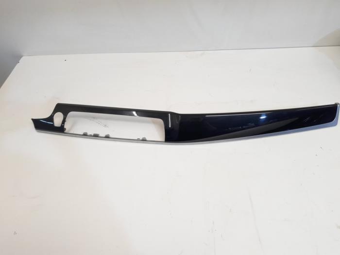 Dashboard part from a BMW 5 serie (F10) 525d 24V 2010