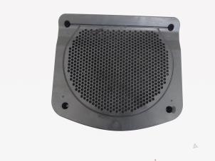 Used Speaker cap BMW 5 serie (F10) 525d 24V Price € 20,00 Margin scheme offered by GEJO Revisie & Onderdelen BV