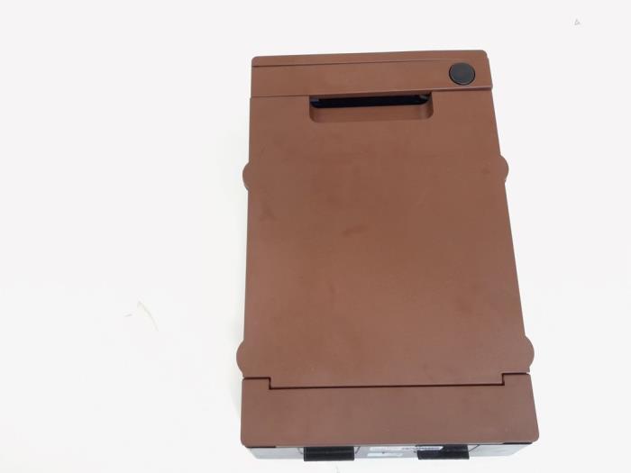 Begagnade Armstöd BMW 5 serie (F10) 525d 24V Pris € 60,00 Marginaltabell erbjuds av GEJO Revisie & Onderdelen BV