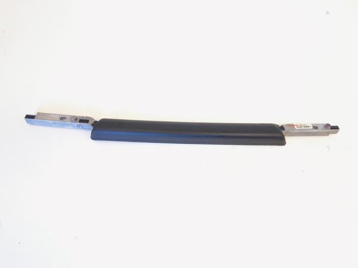 Gebrauchte Handgriff Mercedes ML II (164/4JG) 3.0 ML-280 CDI 4-Matic V6 24V Preis € 15,00 Margenregelung angeboten von GEJO Revisie & Onderdelen BV