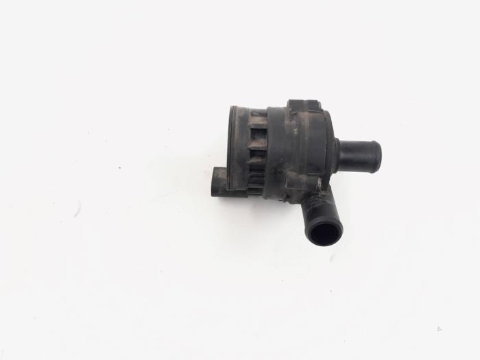 Begagnade Extra vattenpump Mercedes ML II (164/4JG) 3.0 ML-280 CDI 4-Matic V6 24V Pris € 6,50 Marginaltabell erbjuds av GEJO Revisie & Onderdelen BV