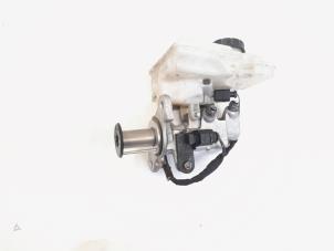 Used Brake fluid reservoir Volkswagen Passat Variant (3G5) 2.0 TDI 16V 150 Price € 49,95 Margin scheme offered by GEJO Revisie & Onderdelen BV