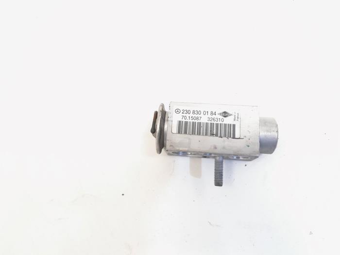 AC expansion valve from a Mercedes-Benz Sprinter 3,5t (906.73) 311 CDI 16V 2008