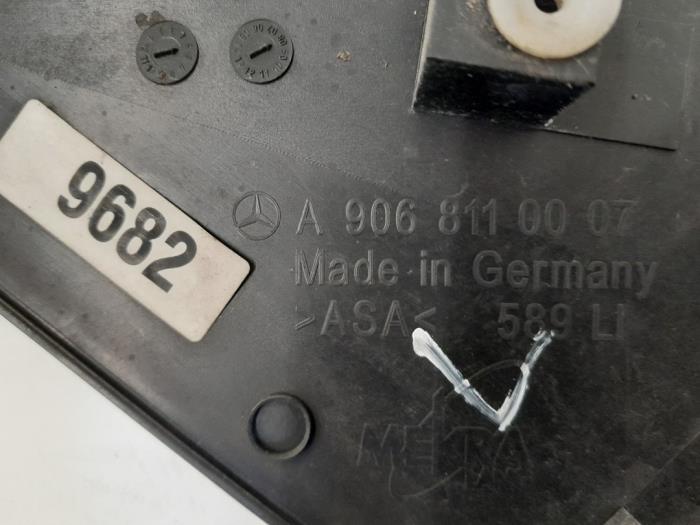 Protection montant A gauche d'un Mercedes-Benz Sprinter 3,5t (906.73) 311 CDI 16V 2008