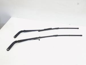 Used Set of wiper blades Mercedes Sprinter 3,5t (906.73) 311 CDI 16V Price € 36,00 Margin scheme offered by GEJO Revisie & Onderdelen BV