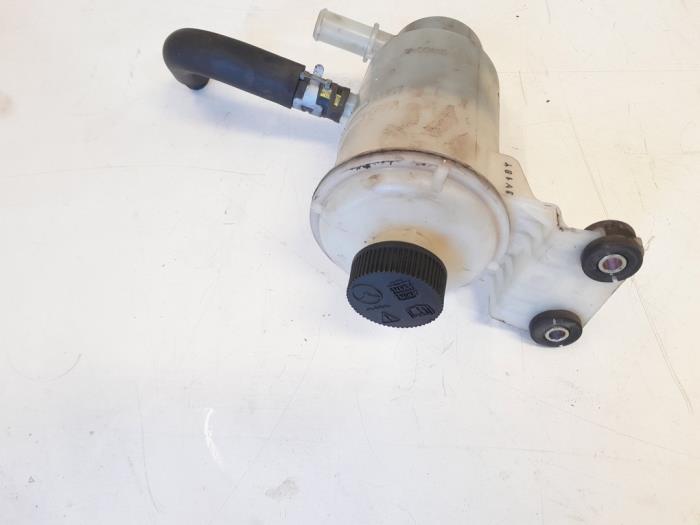 Power steering fluid reservoir Ford Ranger 2.2 TDCi 16V 150 4x4