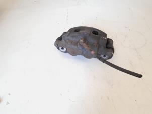 Usados Pinza de freno izquierda delante Ford Ranger 2.2 TDCi 16V 150 4x4 Precio € 86,95 Norma de margen ofrecido por GEJO Revisie & Onderdelen BV