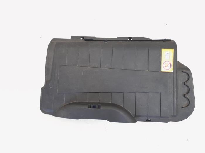Begagnade Batterilock Mercedes B (W246/W242) 2.0 B-200 NGD 16V Pris € 9,00 Marginaltabell erbjuds av GEJO Revisie & Onderdelen BV
