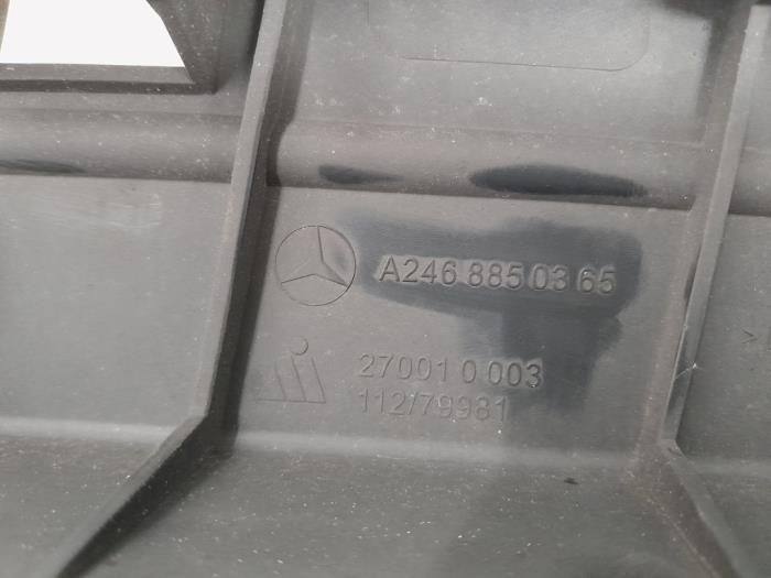 Rama zderzaka przód z Mercedes-Benz B (W246,242) 2.0 B-200 NGD 16V 2014