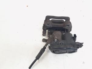 Used Rear brake calliper, right Mercedes B (W246,242) 2.0 B-200 NGD 16V Price € 50,00 Margin scheme offered by GEJO Revisie & Onderdelen BV