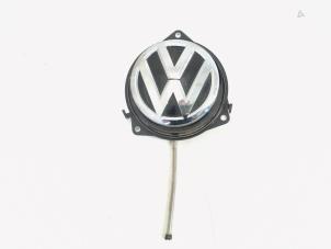 Usagé Poignée hayon Volkswagen Passat Variant (3G5) 2.0 TDI 16V 150 Prix € 23,95 Règlement à la marge proposé par GEJO Revisie & Onderdelen BV