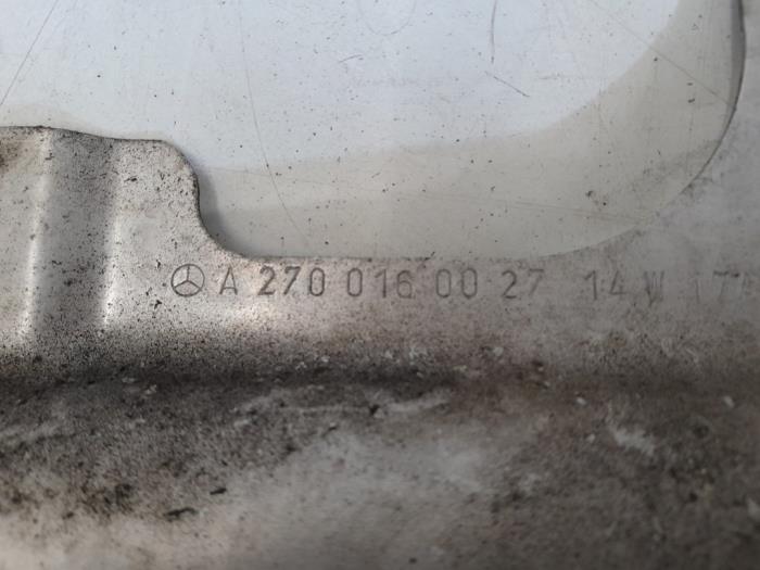 Pantalla térmica escape de un Mercedes-Benz B (W246,242) 2.0 B-200 NGD 16V 2014