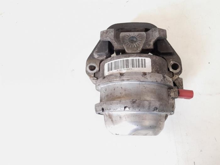 Usagé Support moteur Audi RS 6 Avant (C7) 4.0 V8 TFSI 32V Prix € 195,00 Règlement à la marge proposé par GEJO Revisie & Onderdelen BV