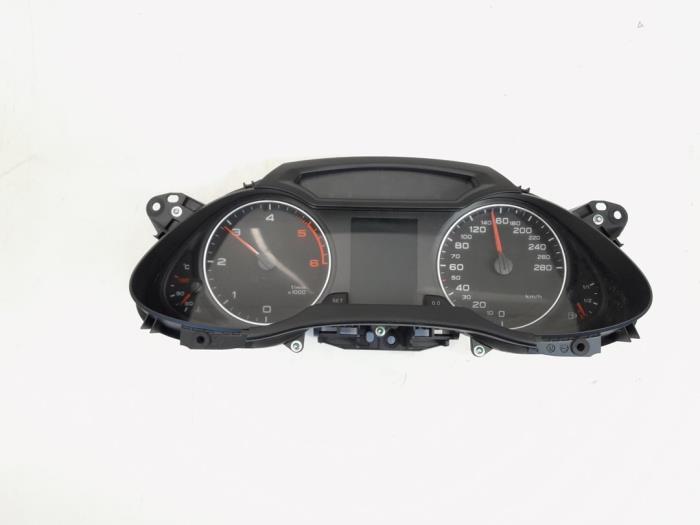 Odometer KM from a Audi A4 Avant (B8) 2.0 TDI 16V 2009