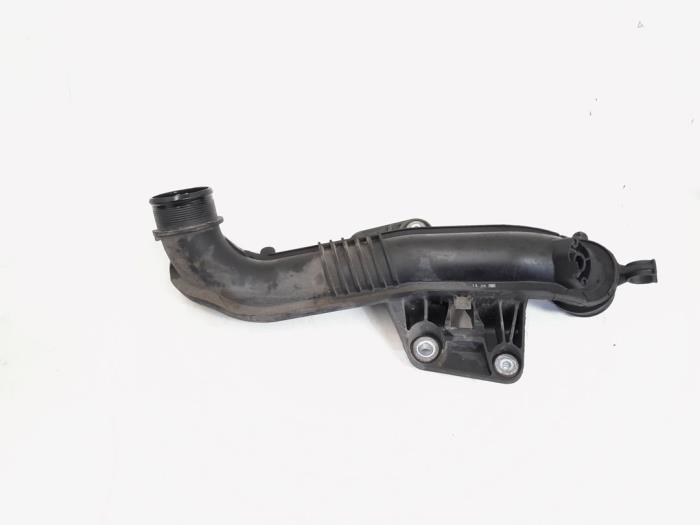 Usagé Tube intercooler Audi A4 Avant (B8) 2.0 TDI 16V Prix € 9,00 Règlement à la marge proposé par GEJO Revisie & Onderdelen BV