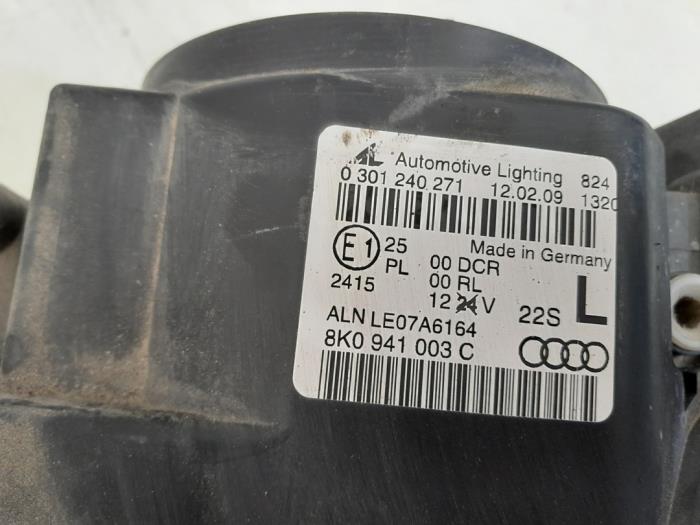 Reflektor lewy z Audi A4 Avant (B8) 2.0 TDI 16V 2009