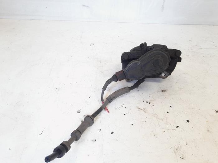 Rear brake calliper, left from a Audi A4 Avant (B8) 2.0 TDI 16V 2009