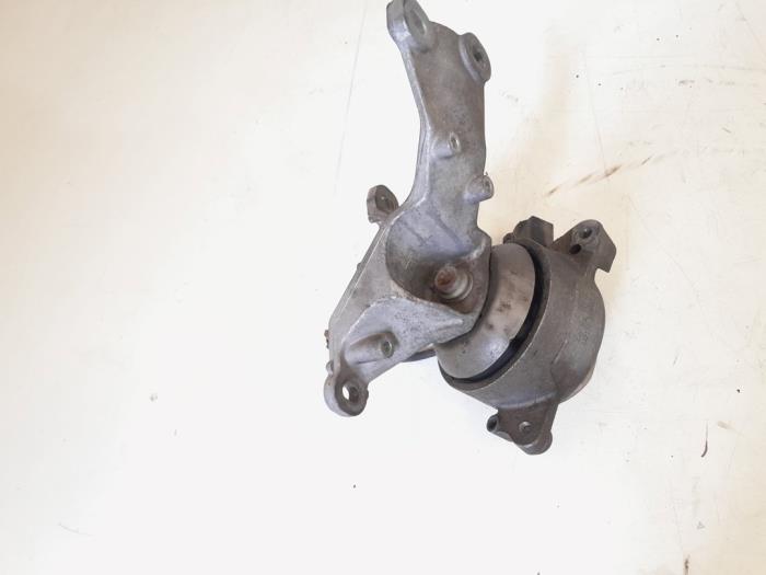 Usagé Support moteur Audi A8 (D4) 4.2 TDI V8 32V Quattro Prix € 40,00 Règlement à la marge proposé par GEJO Revisie & Onderdelen BV