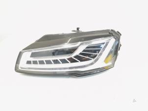 Używane Reflektor lewy Audi A8 (D4) 4.2 TDI V8 32V Quattro Cena € 1.400,00 Procedura marży oferowane przez GEJO Revisie & Onderdelen BV