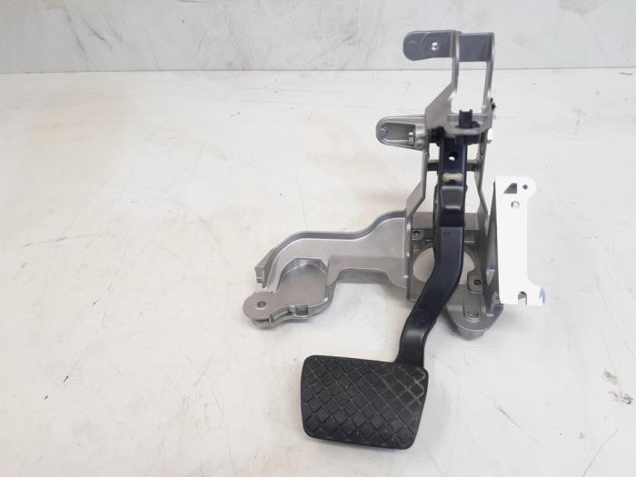 Używane Pedal hamulca Audi A8 (D4) 4.2 TDI V8 32V Quattro Cena € 11,00 Procedura marży oferowane przez GEJO Revisie & Onderdelen BV